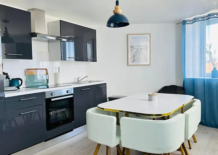 Duplex Chez Caro, 180m De La à Sur *