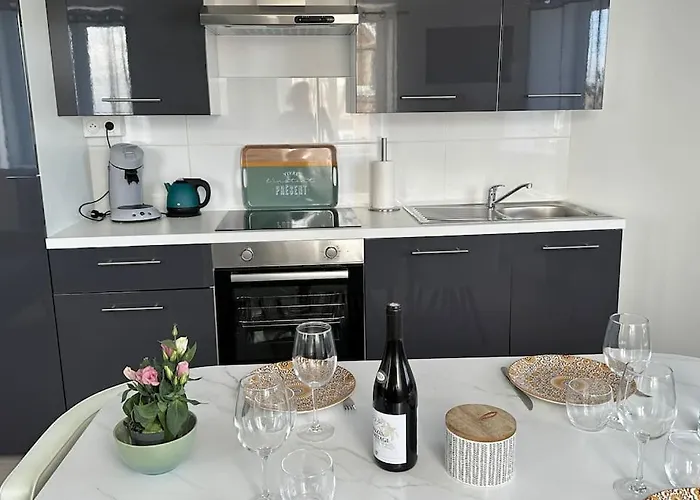 Duplex Chez Caro, 180m De La à Sur